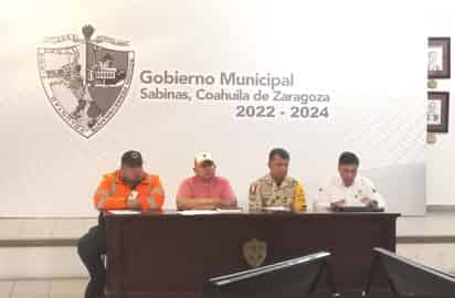 El titular de la Subsecretaría de Protección Civil del Estado de Coahuila, Francisco Martínez Ávalos, se encuentra en la Región Carbonífera, en específico en el municipio de Sabinas, puesto que es en donde se registró la mayor afección luego de la tormenta severa y el granizo que impactó en dicho municipio. 