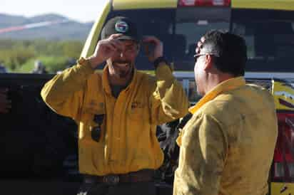 Hasta las 18:00 horas de este lunes, el incendio que se registra desde el sábado por la noche en la sierra, ya fue controlado en un 85 por ciento, según reporte emitido por las autoridades de los tres niveles de gobierno que contribuyen a sofocar el siniestro.