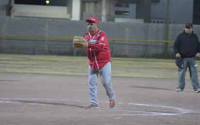 Softbol de Bola Lenta en San Isidro llega a jornada 20