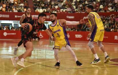 El equipo que gane el partido de esta noche, avanzará a la gran final ante los Apaches de Chihuahua; el derrotado quedará eliminado.