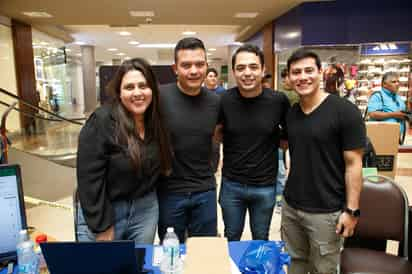 Fernando Santoyo, Lucero Trejo y Matías Santoyo.