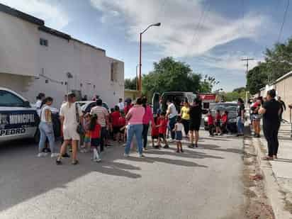 Simulacro de incendio en el jardín de niños Solidaridad. (MARÍA DE JESÚS VÁZQUEZ)