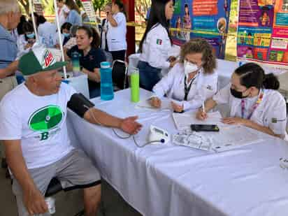 Macrobrigada 'Lobos en tu colonia' en la Plaza Solidaridad del sector Fuentes del Sur. (ANGÉLICA SANDOVAL)