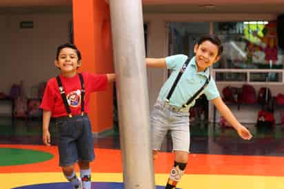 Talento infantil. Ambos son estudiantes del Instituto de Música de Coahuila y forman parte del Coro Infantil de dicho instituto.