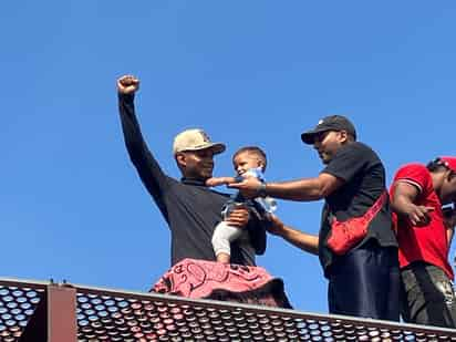 Día del Niño 2024: el pequeño Dariel no recibirá juguetes, pero viaja a EUA con su padre