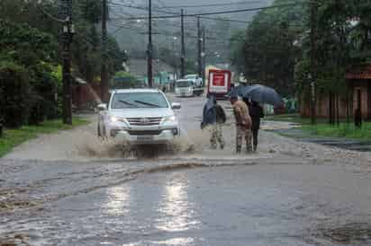 Al menos 10 muertos y 21 desaparecidos por las lluvias en el sur de Brasil