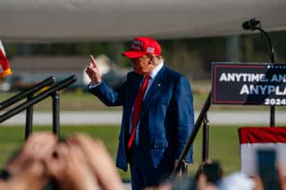 Donald Trump hace campaña en su día libre de juicio para arrebatar Wisconsin y Míchingan a Biden