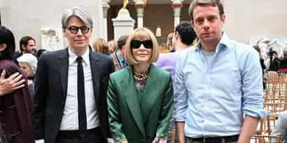 Andrew Bolton, Anna Wintour y Jonathan Anderson durante conferencia de prensa de la Met Gala 2024 'Bellezas durmientes: Reawakening Fashion' en el Museo Metropolitano de Arte de Nueva York. Foto: Getty Images