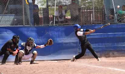 Explosivo inicio en la Liga de Beisbol de Empleados y Profesionistas