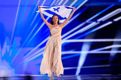 Eden Golan, la representante israelí en Eurovisión 2024, ha vuelto a recibir abucheos durante su actuación en la final celebrada este sábado, como muestra de repulsa a la ofensiva militar que su país lleva a cabo en Gaza, con casi 35,000 civiles palestinos fallecidos. (EFE) 