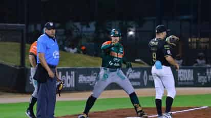 Bombazos de Leones de Yucatán para ganar serie ante Tigres de Quintana Roo