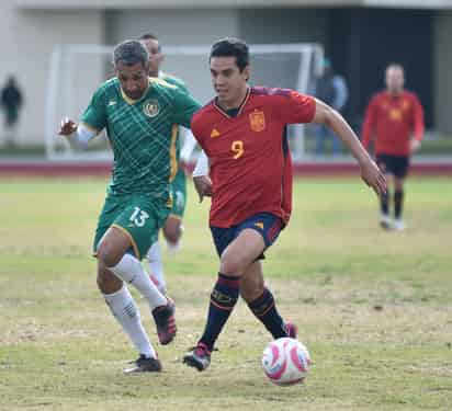 La categoría Veteranos de la Liga Matías Román Ríos tendrá nuevo campeón, ya que el Parque España fue eliminado en semifinales.