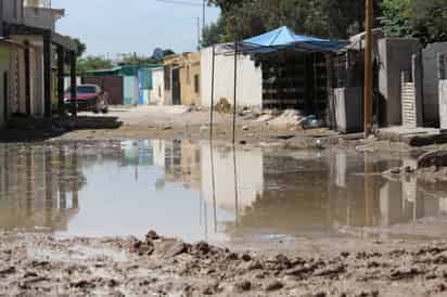 Ofrecen apoyo psicológico a las familias que perdieron todo en El Vergel