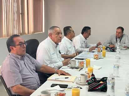 Dos directores del Ayuntamiento de Gómez Palacio dejaron “plantados” a los empresarios del Consejo Lagunero.