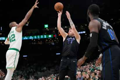 El tercer y cuarto partido de las Finales de la NBA se jugarán hoy y el viernes en el American Airlines Center de Dallas. (Archivo)