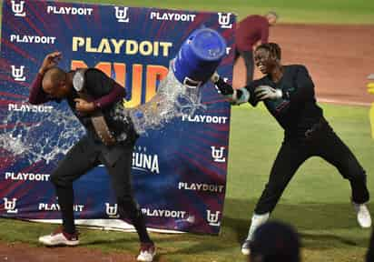 Jonathan Schoop, el MVP del juego tras conectar doblete en el noveno capítulo para impulsar las carreras que le dieron la victoria a Algodoneros. (Foto: Ramón Sotomayor)