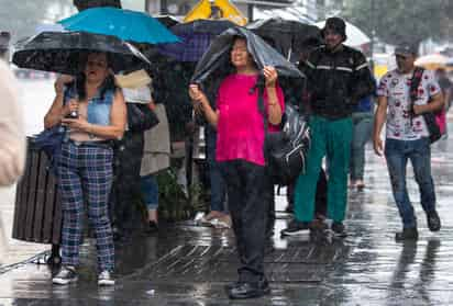 Lluvias azotan Monterrey. 