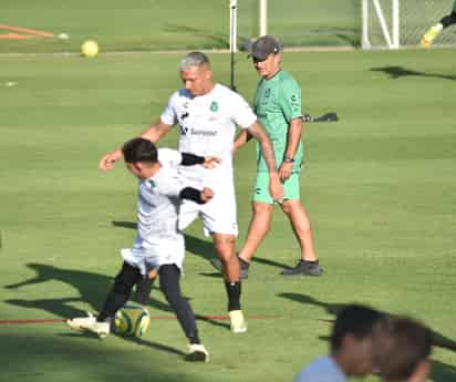 El uruguayo Franco Fagúndez, trabaja a tope para poder ser considerado titular (Fotografía de Ramón Sotomayor)