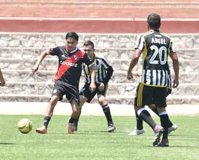 Saldrán finalistas en la Liga IDEAL Laguna de Futbol