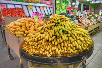 Venta de frutas y verduras. (ARCHIVO)