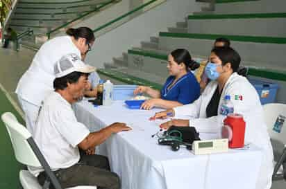 Realizan brigada de salud en el Parque Victoria de Lerdo