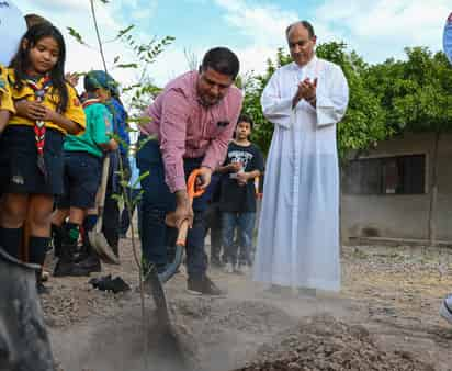 Arranca campaña de reforestación en la colonia Nogales, de Lerdo