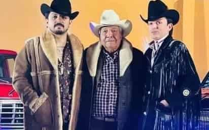 Los Dos Carnales y su abuelo Don Chencho Mancha.