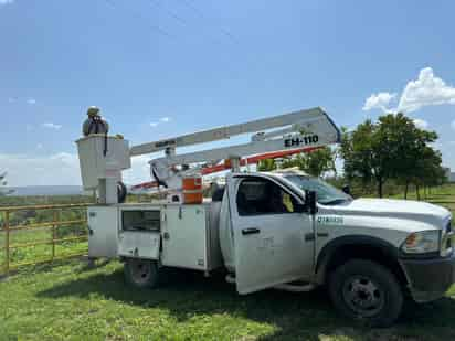 Muere trabajador de CFE electrocutado; estaba cambiando los cables de un poste