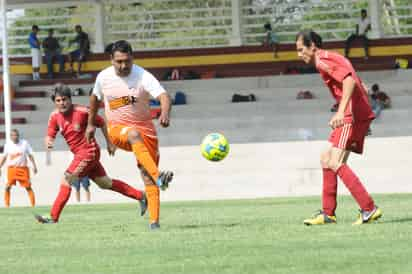 El Parque España al ubicarse como líder general de la competencia en la
Liga San Pablo, fungirá como local y albergará el partido por el título.