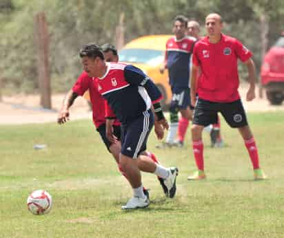 Se espera la participación de los equipos más sobresalientes de la región, en la categoría de 50 años y mayores, en el torneo dominical. (Archivo)