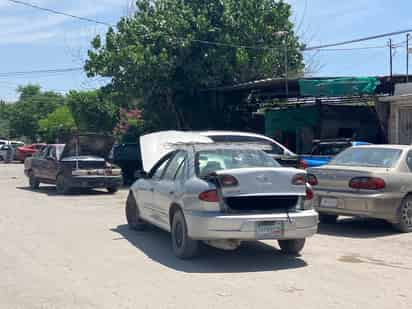 Talleres ocupan la calle en Francisco I. Madero sin intervención de las autoridades