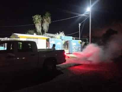 Acuden a fumigar contra el dengue en ejido San Pablo