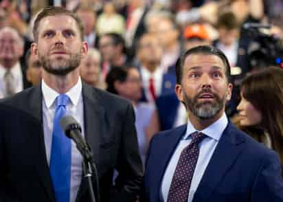 Los dos hijos mayores Donald Trump Jr. y Eric Trump. (ARCHIVO)