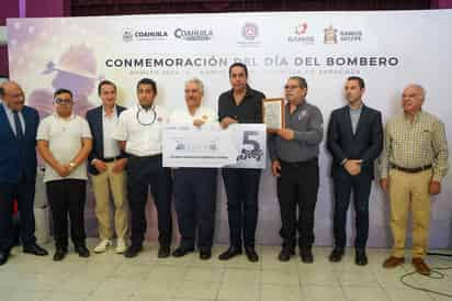 Entregan reconocimientos a bomberos de Ramos Arizpe