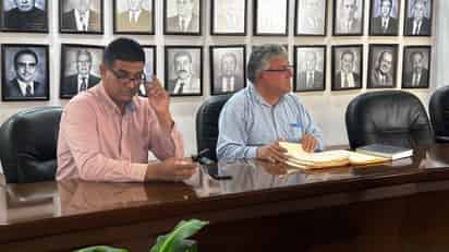 Comisión de funcionarios municipales responsables de la entrega de la administración 2022-2024 de la Presidencia Municipal de Monclova. (SERGIO A. RODRÍGUEZ)