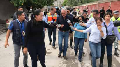 Supervisa alcalde colonia Santiago Ramírez; vecinos le piden solución definitiva a inundaciones