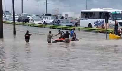 Caos en Saltillo debido a intensas lluvias