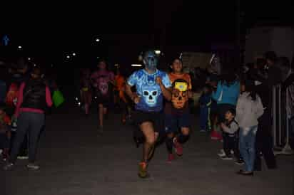 Carrera 5Klaveras del Día de Muertos.