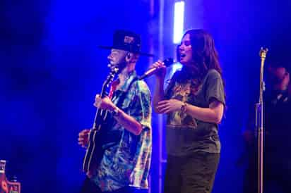 A flor de piel. Los hermanos Jesse y Joy hicieron vivir una velada llena de emociones a los laguneros que asistieron. (FOTOS: ENRIQUE CASTRUITA) 