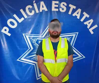 Detienen a hombre que conducía un vehículo con placas sobrepuestas en Gómez Palacio