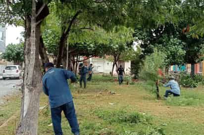 Ayuntamiento de Gómez Palacio realiza labores de limpieza en la colonia Santa Teresa