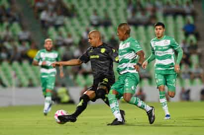 Hace un año, en el Apertura 2023, los albiverdes todavía con Pablo Repetto al mando, golearon 5-0 a los fronterizos en el Estadio Corona. (EL SIGLO DE TORREÓN)