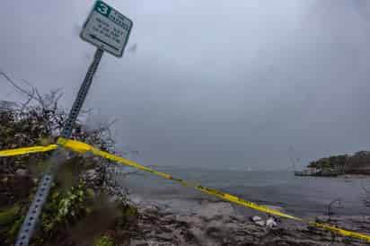 Huracán Milton crece de tamaño y genera los primeros tornados en su camino a Florida