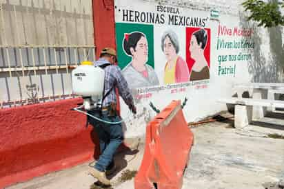 Monclova intensifica limpieza y fumigación en escuelas ante casos de dengue