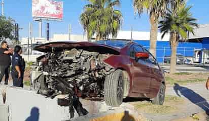 Ebrio conductor protagoniza fuerte choque en Torreón, los pasajeros resultaron lesionados