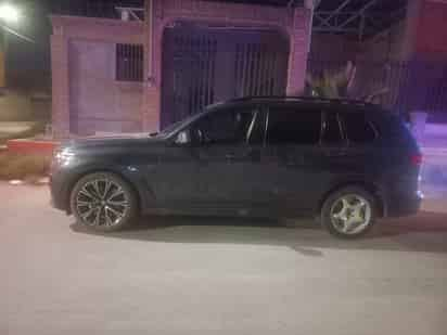 Agentes municipales recuperan dos camionetas robadas en Torreón, hay un hombre detenido