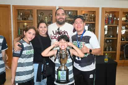 Bárbara, Tere, Manuel, Alan y Manu (EL SIGLO DE TORREÓN / RAMÓN SOTOMAYOR)