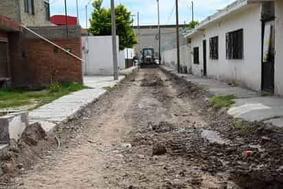 Supervisa alcalde de Lerdo pavimentación de concreto en privada Chihuahua