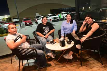 Ángel Barraza, Karen Varas, Sonia Solis y Wendy Romo (EL SIGLO DE TORREÓN)