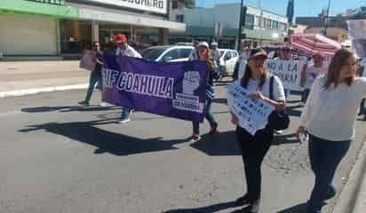 Marchan trabajadores del Poder Judicial Federal de Saltillo previo a reanudación de labores